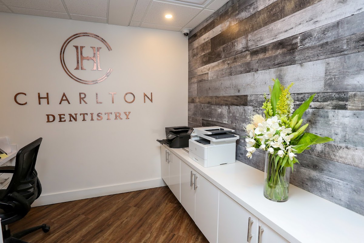 Charlton Dentistry dental clinic in Hamilton - Photo 2