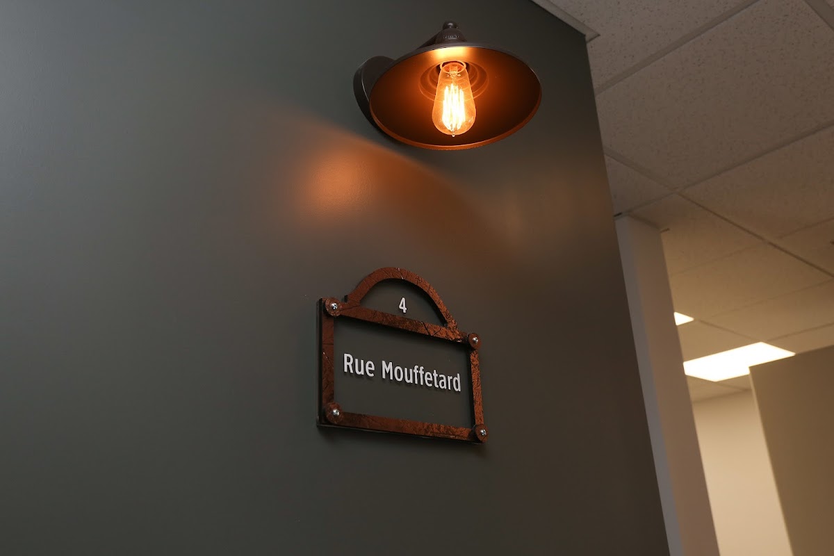Charlton Dentistry dental clinic in Hamilton - Photo 8
