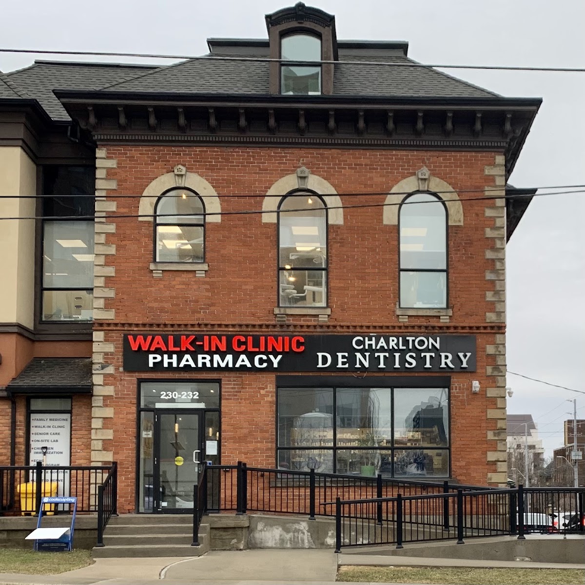 Charlton Dentistry dental clinic in Hamilton - Photo 9