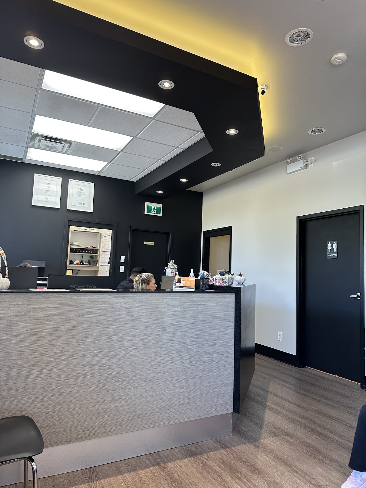 Applebay Family Dental Clinic Niagara Falls dental clinic in Niagara Falls - Photo 4
