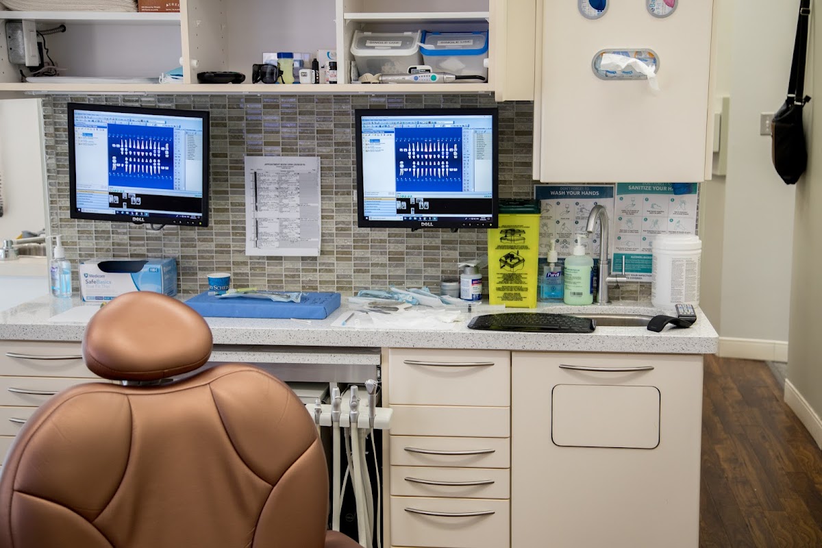 Downtown Dental of Hamilton dental clinic in Hamilton - Photo 4