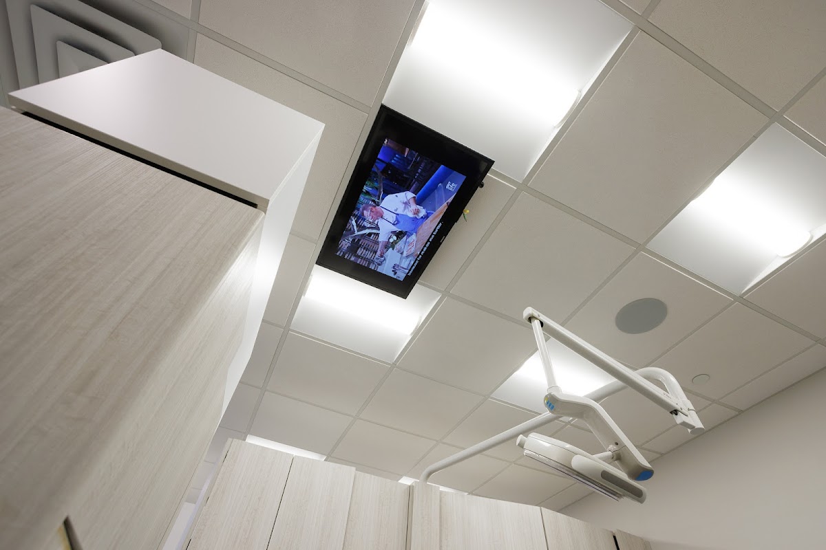 Lynn Valley Dental Centre dental clinic in North Vancouver - Photo 5