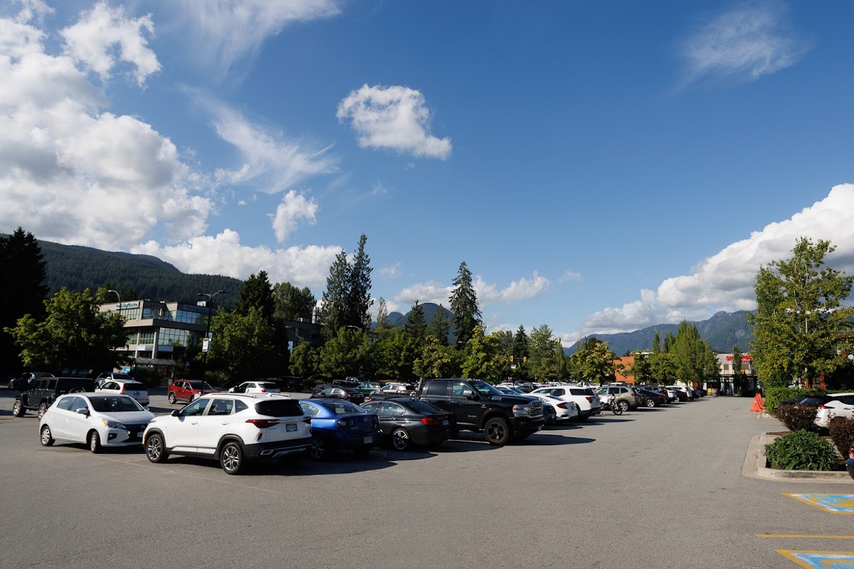 Lynn Valley Dental Centre dental clinic in North Vancouver - Photo 10