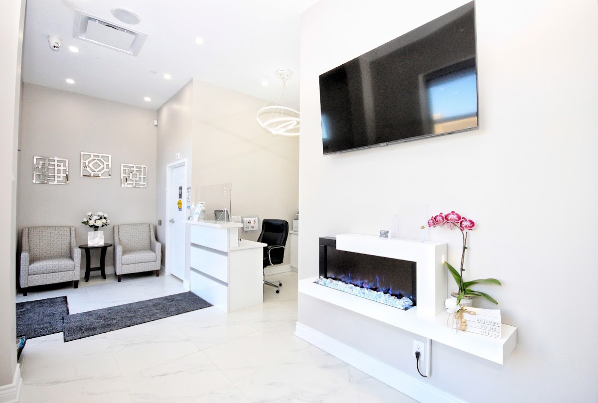 White Rose Dental Studio dental clinic in Burlington - Photo 2