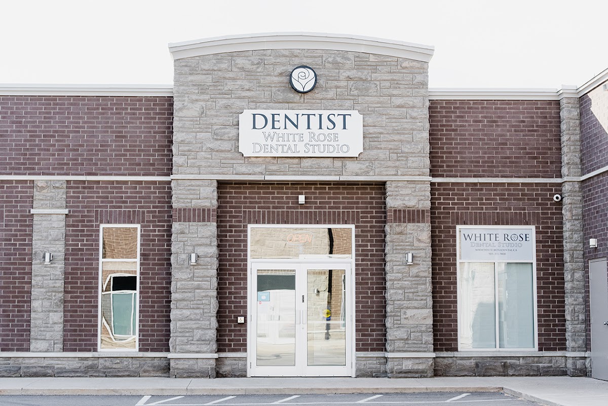 White Rose Dental Studio dental clinic in Burlington - Photo 4