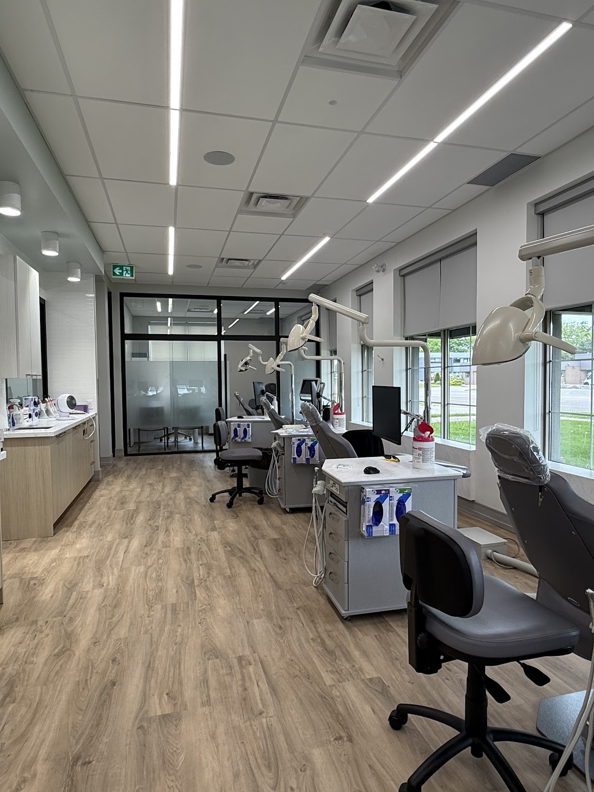 Hurd Tomson Orthodontics dental clinic in Burlington - Photo 2