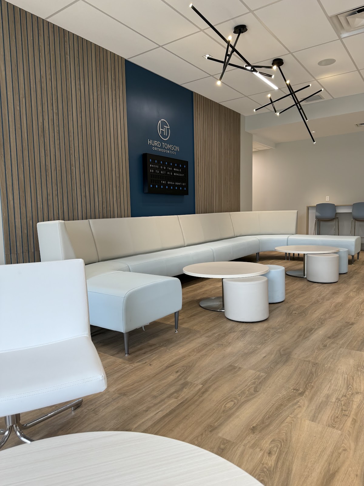 Hurd Tomson Orthodontics dental clinic in Burlington - Photo 4