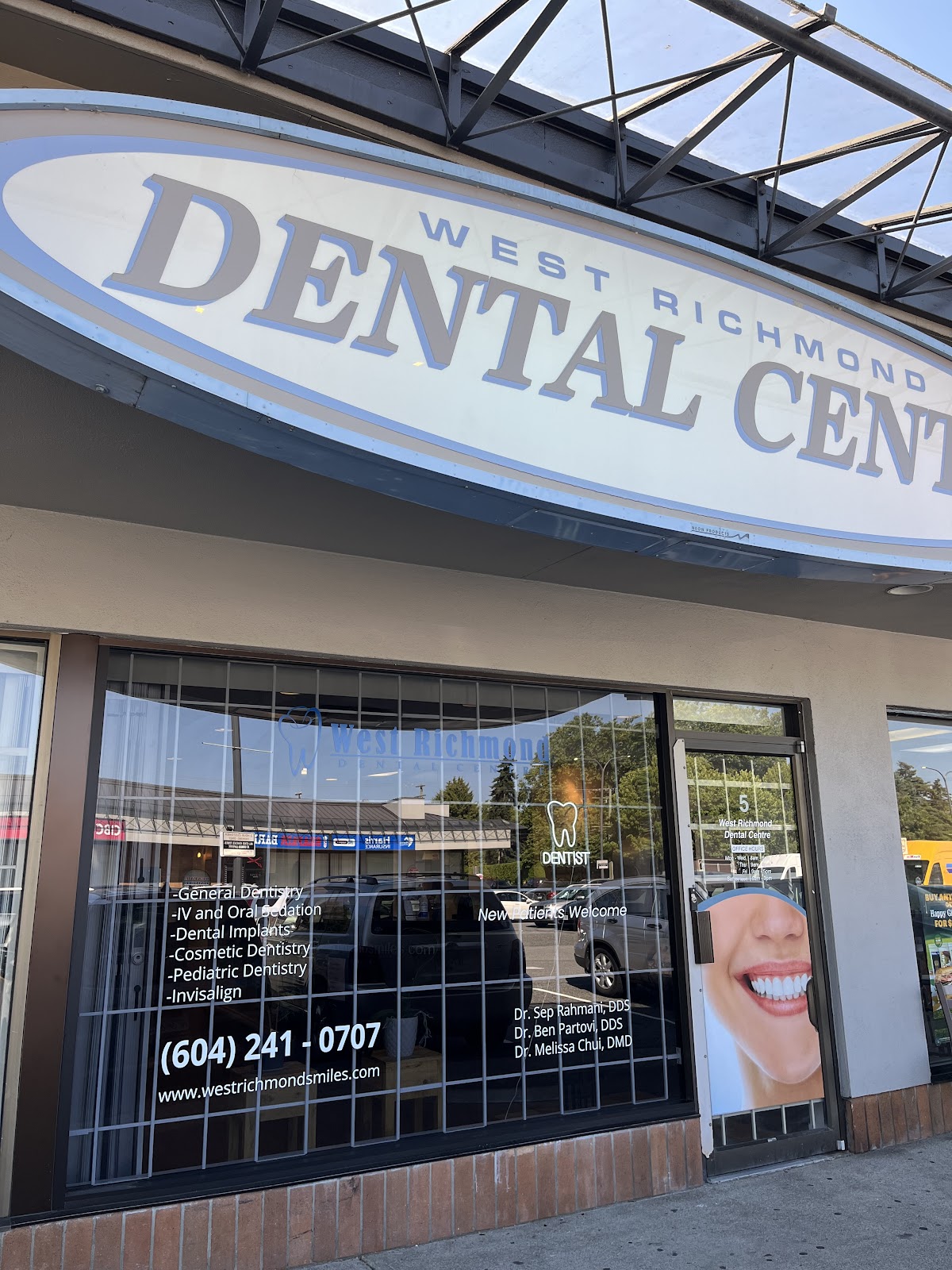West Richmond Dental Centre dental clinic in Seafair - Photo 7