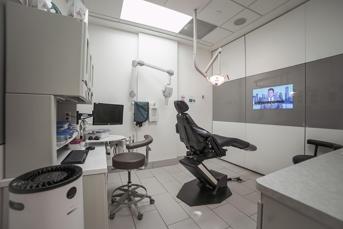 Richmond Centre Dental Clinic dental clinic in Richmond - Photo 2