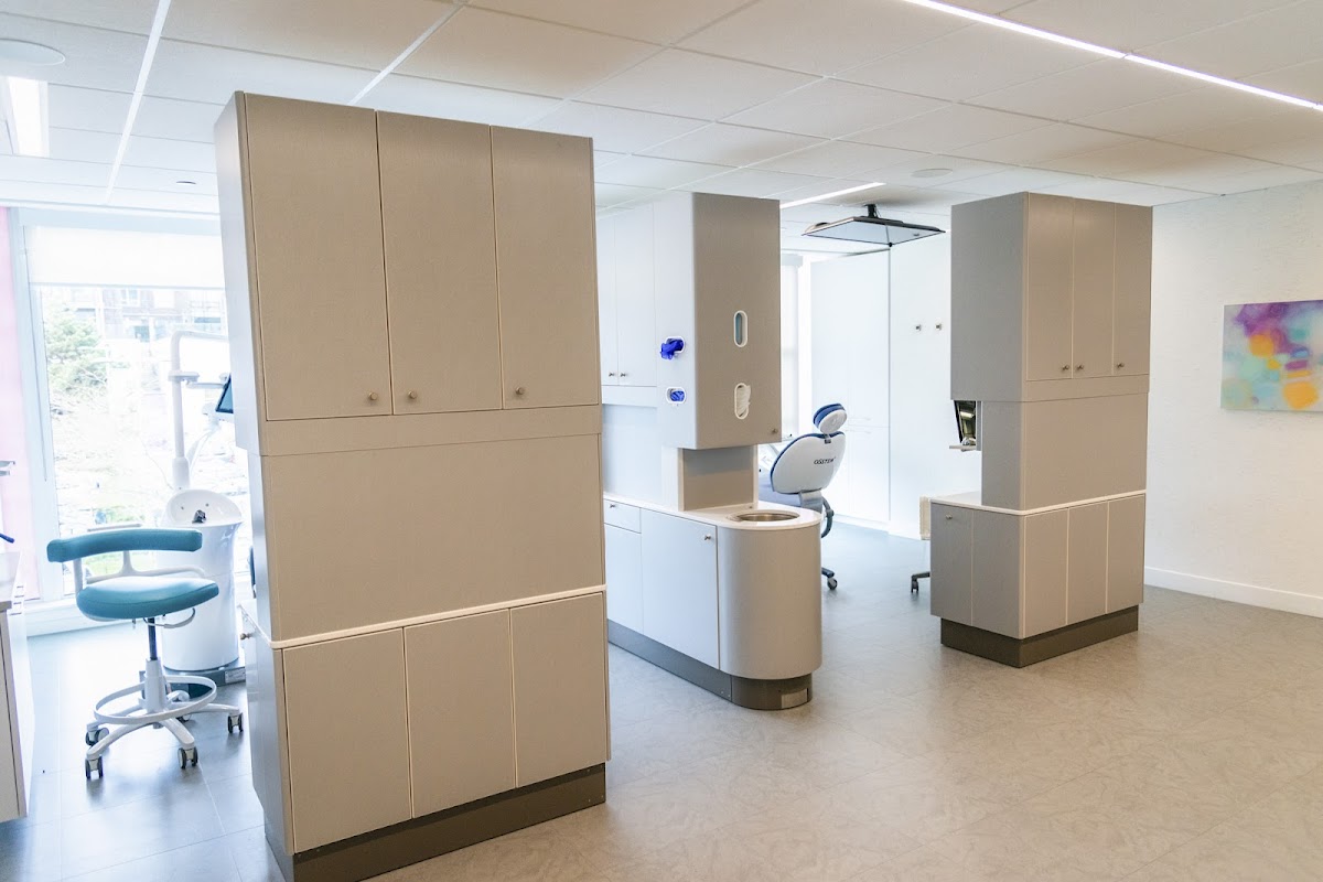 Campus Dentists dental clinic in Vancouver - Photo 5
