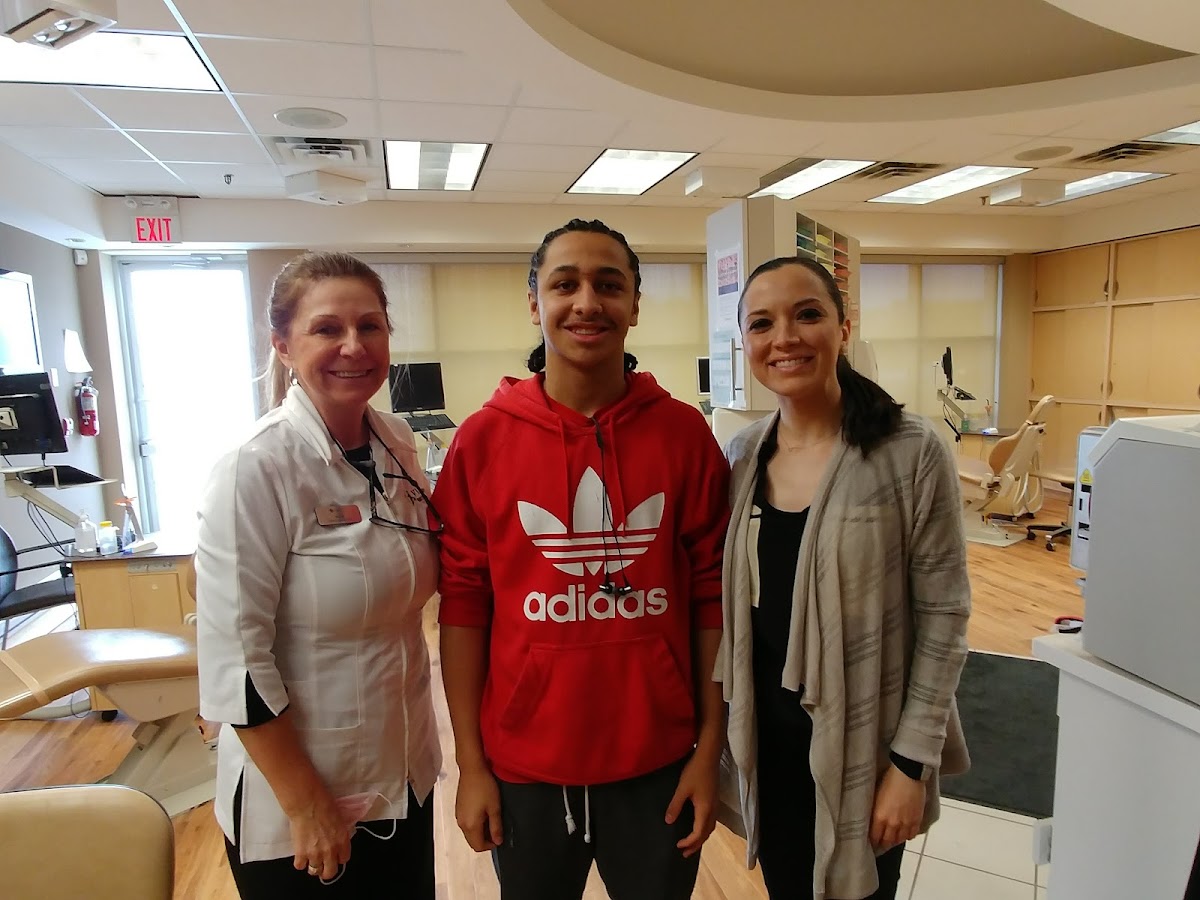Village Orthodontics dental clinic in Mississauga - Photo 2