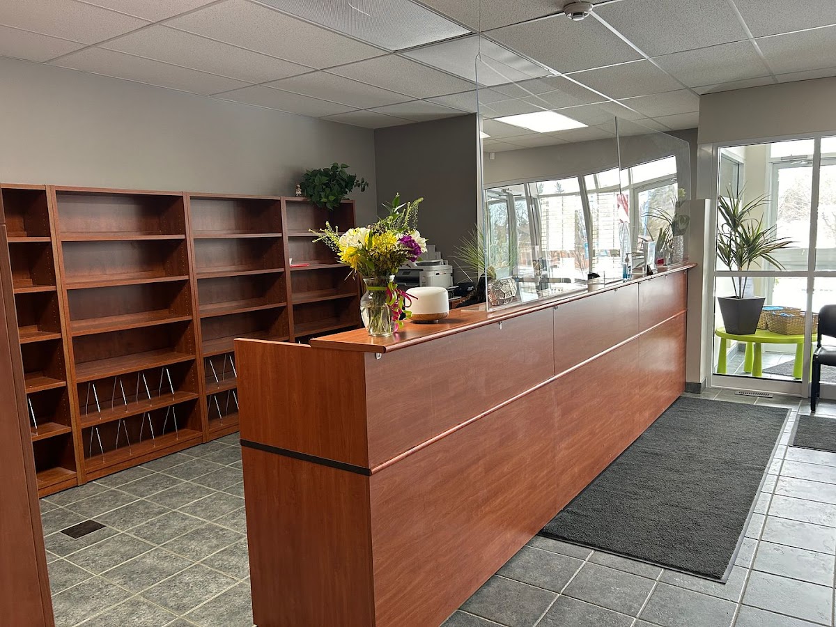 Beach Road Dental dental clinic in Alcona - Photo 2