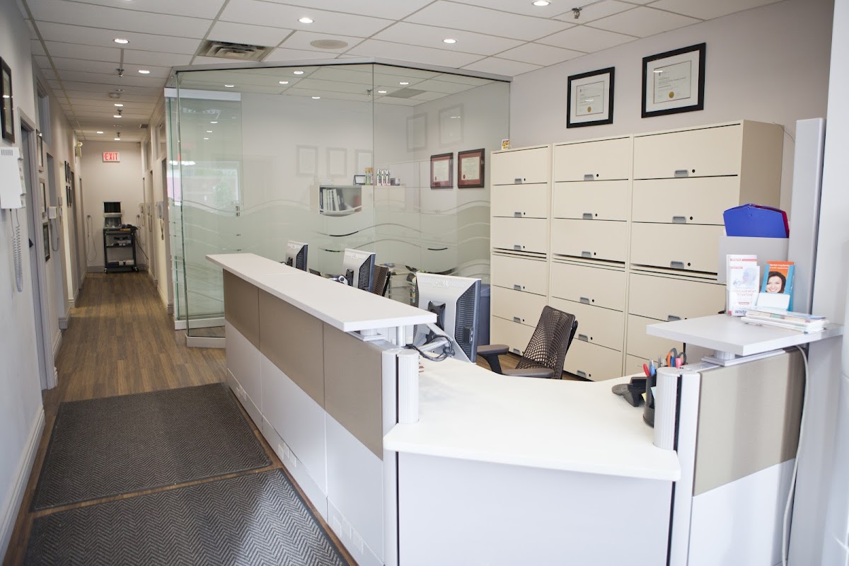 Glenwoods Dental Office dental clinic in Georgina - Photo 1