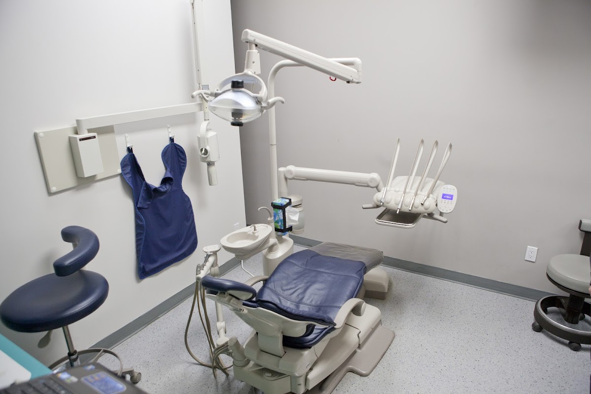 Glenwoods Dental Office dental clinic in Georgina - Photo 3