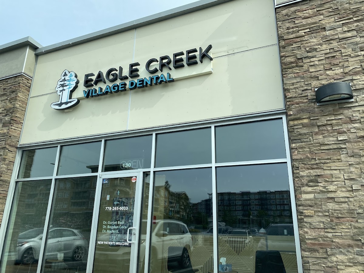 Eagle Creek Village Dental Centre dental clinic in Victoria - Photo 2