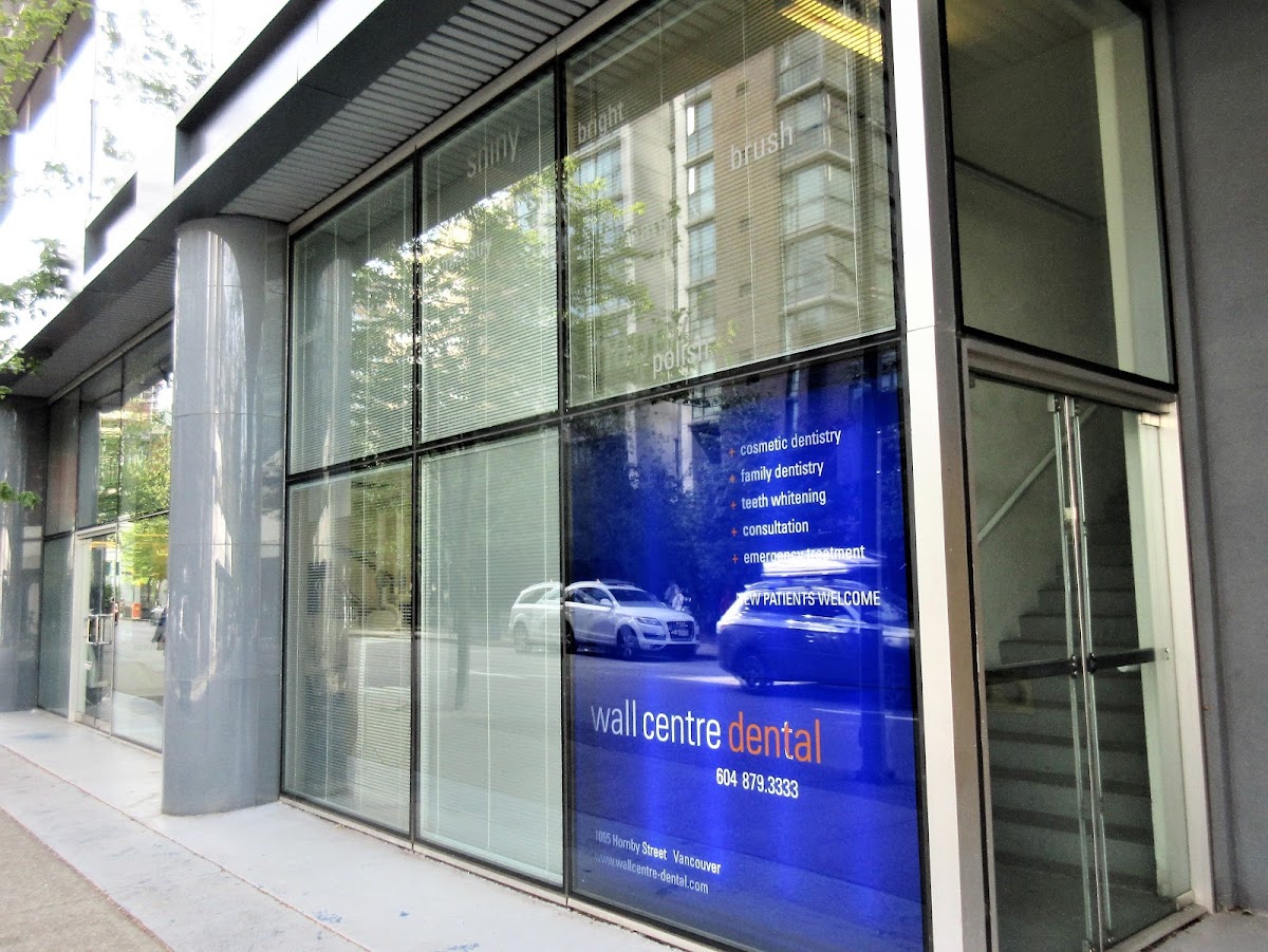 Wall Centre Dental dental clinic in Vancouver - Photo 3
