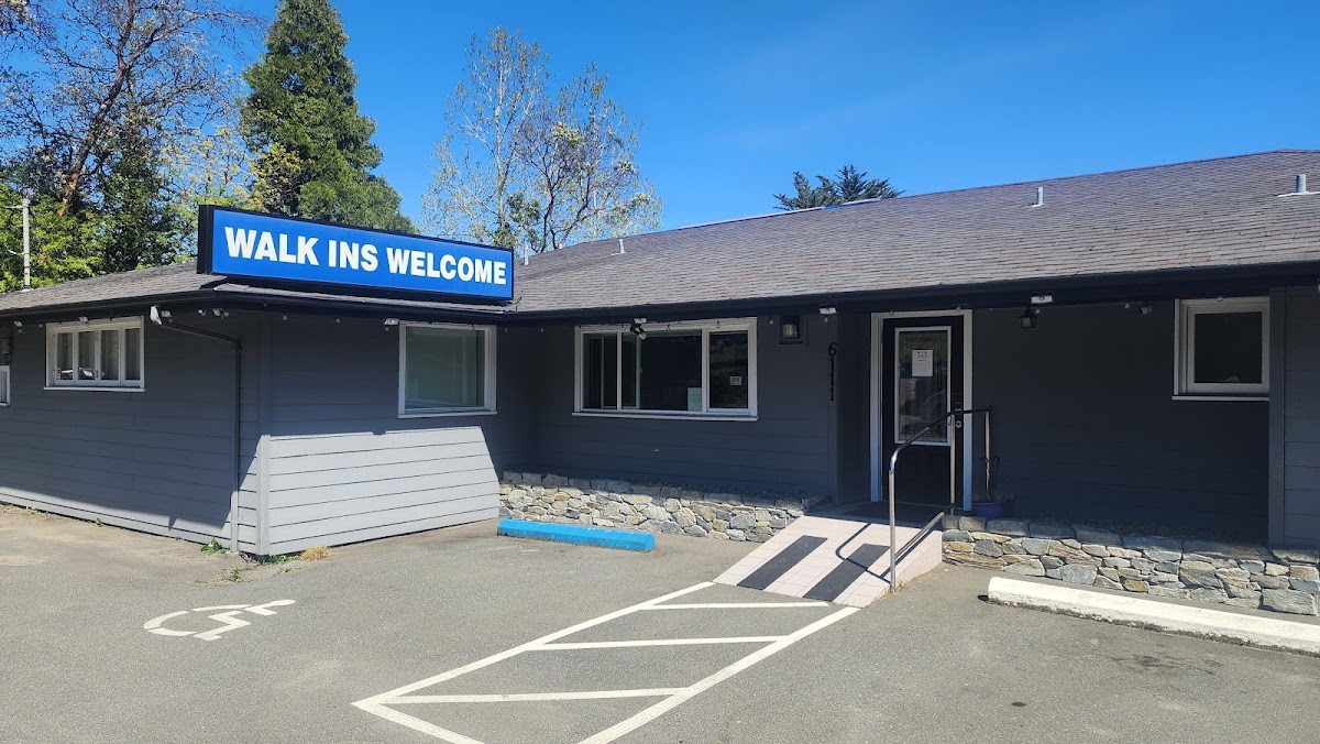 Bakerview Dental Centre dental clinic in Victoria - Photo 2