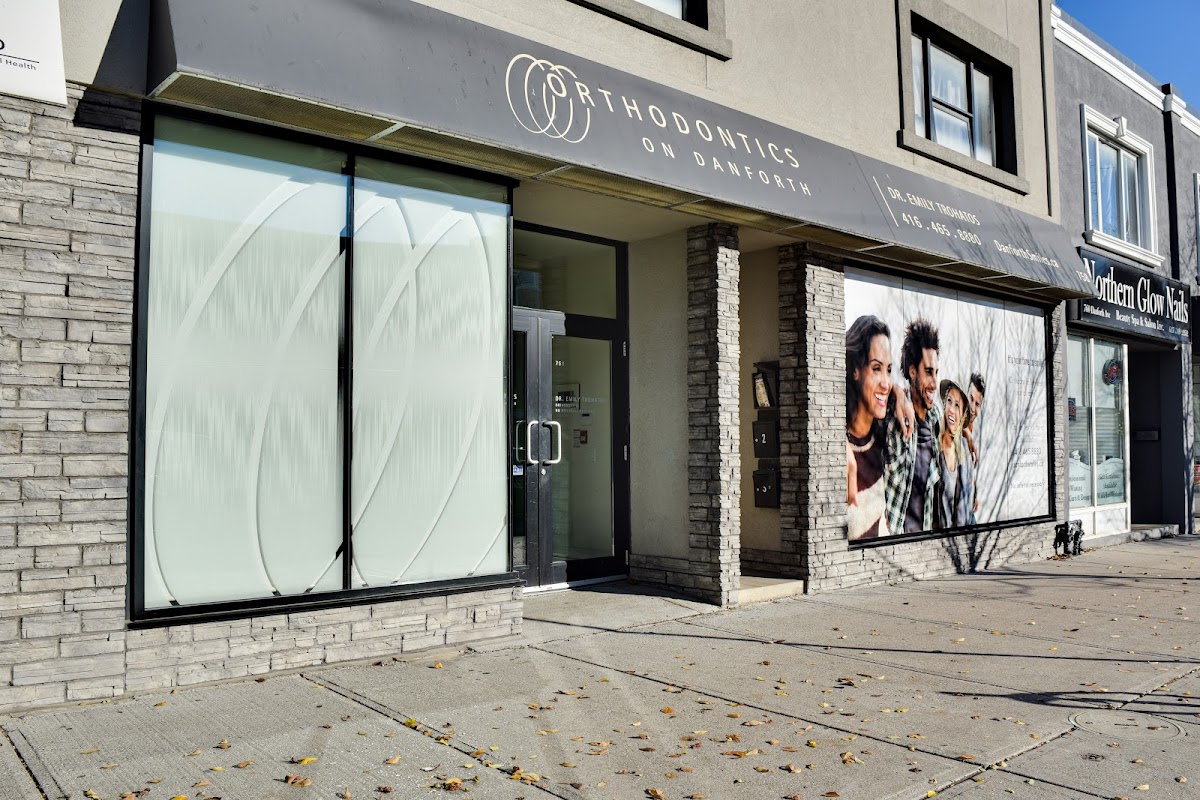Orthodontics on Danforth dental clinic in Old Toronto - Photo 1