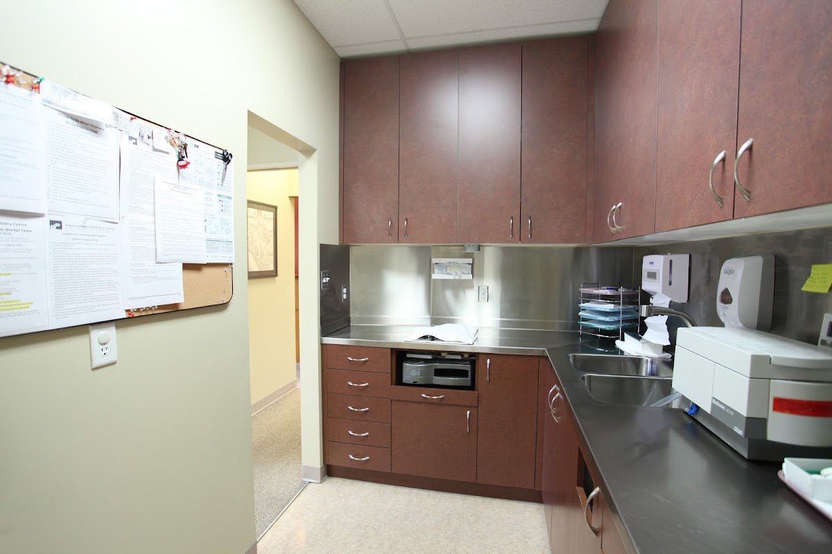 Dogwood Family Dentistry Centre (Dr. Jane Wrinch) dental clinic in Victoria - Photo 4