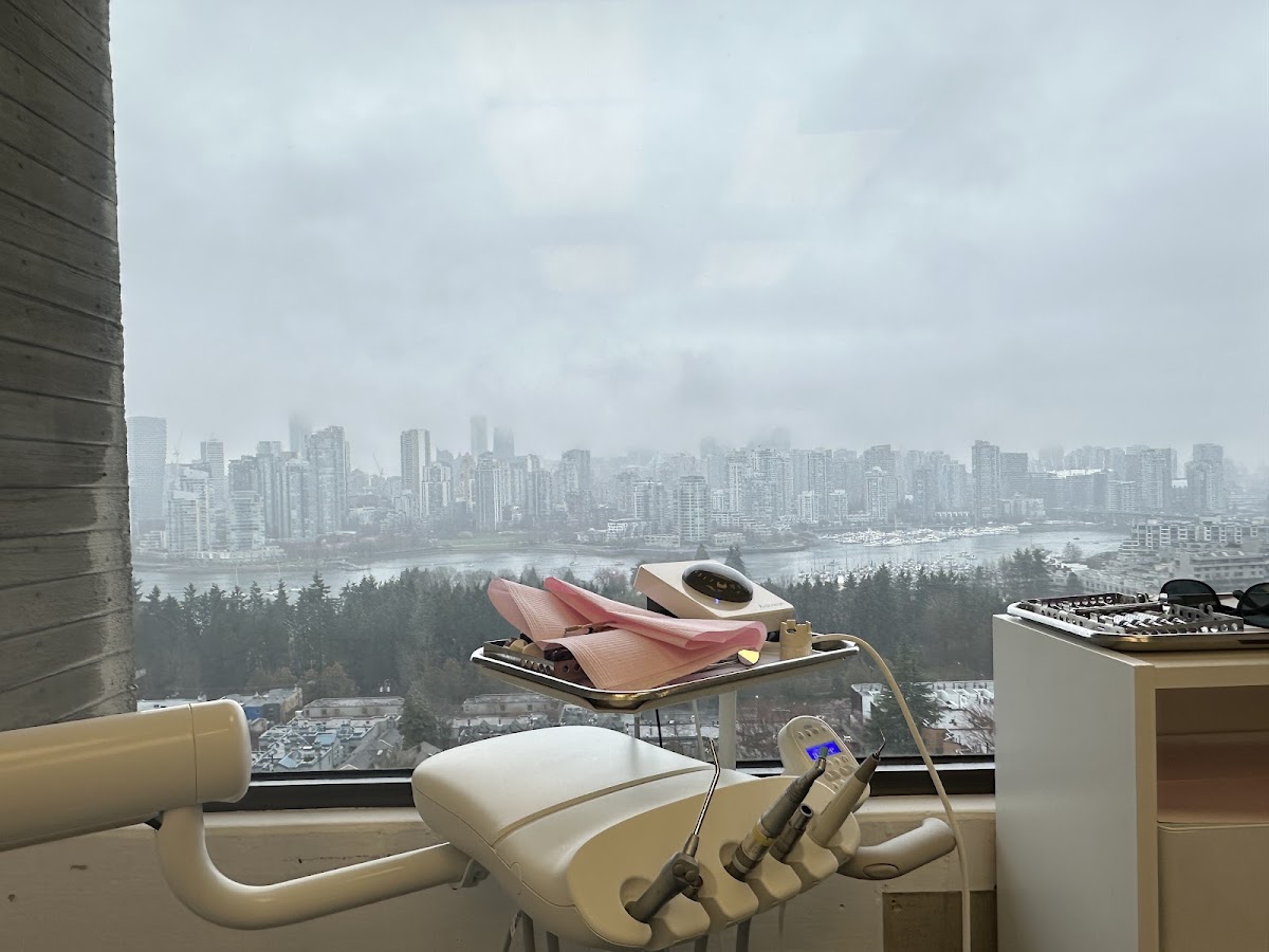 Vancouver Dental Studio (10th Floor) dental clinic in Vancouver - Photo 8