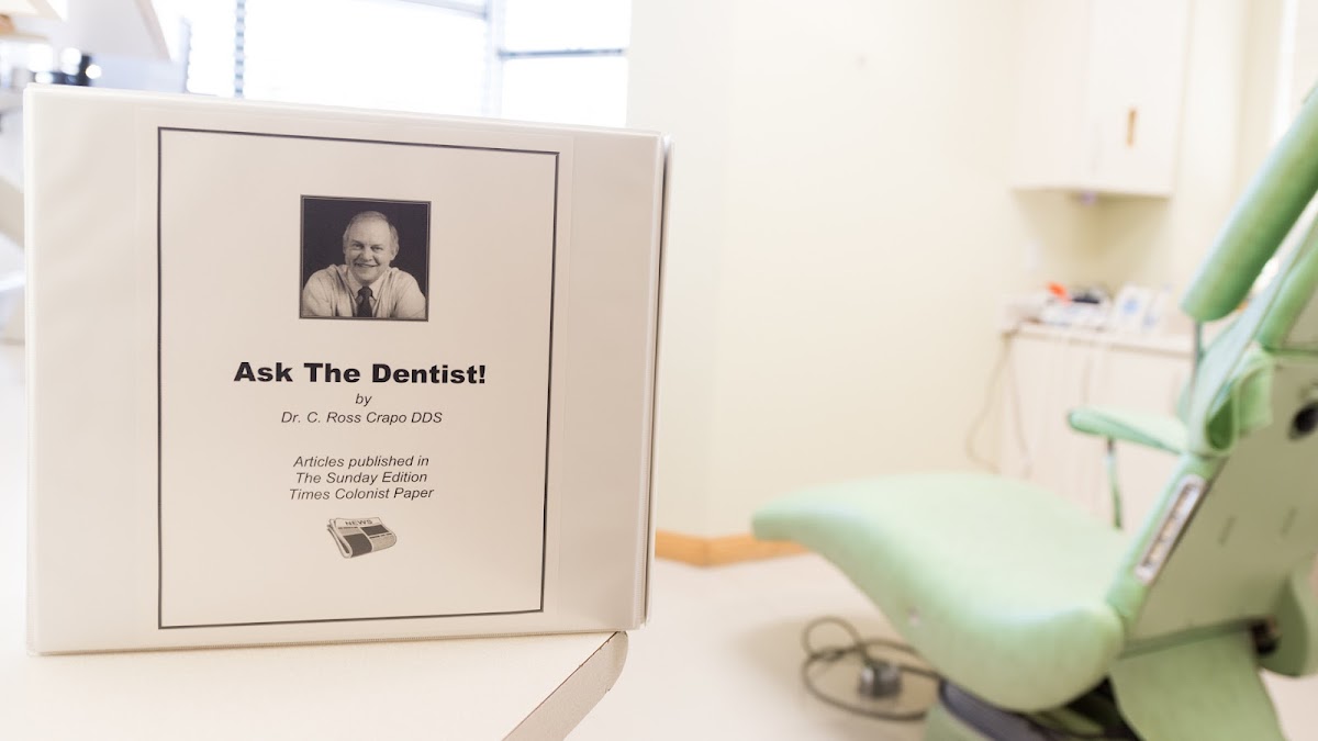 Dr C Ross Crapo & Associates dental clinic in Victoria - Photo 7