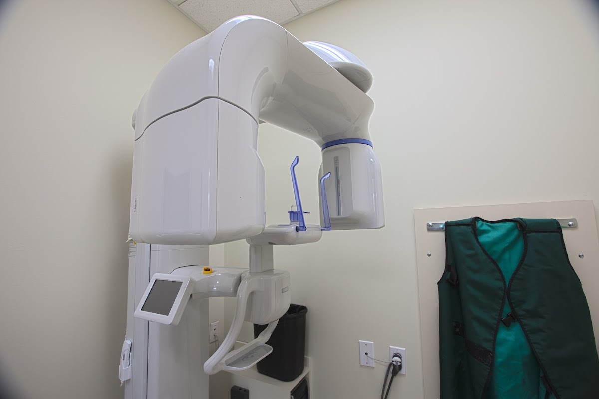 Dr C Ross Crapo & Associates dental clinic in Victoria - Photo 8
