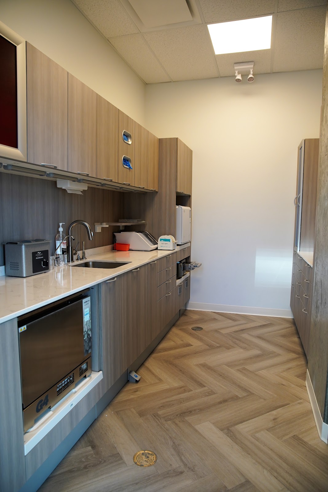 Hudson Place Dental dental clinic in Victoria - Photo 10