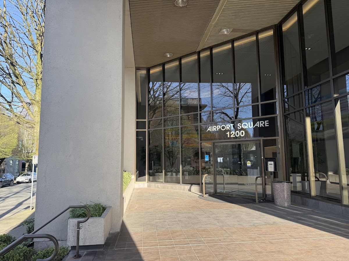 South Oak Dental dental clinic in Vancouver - Photo 6