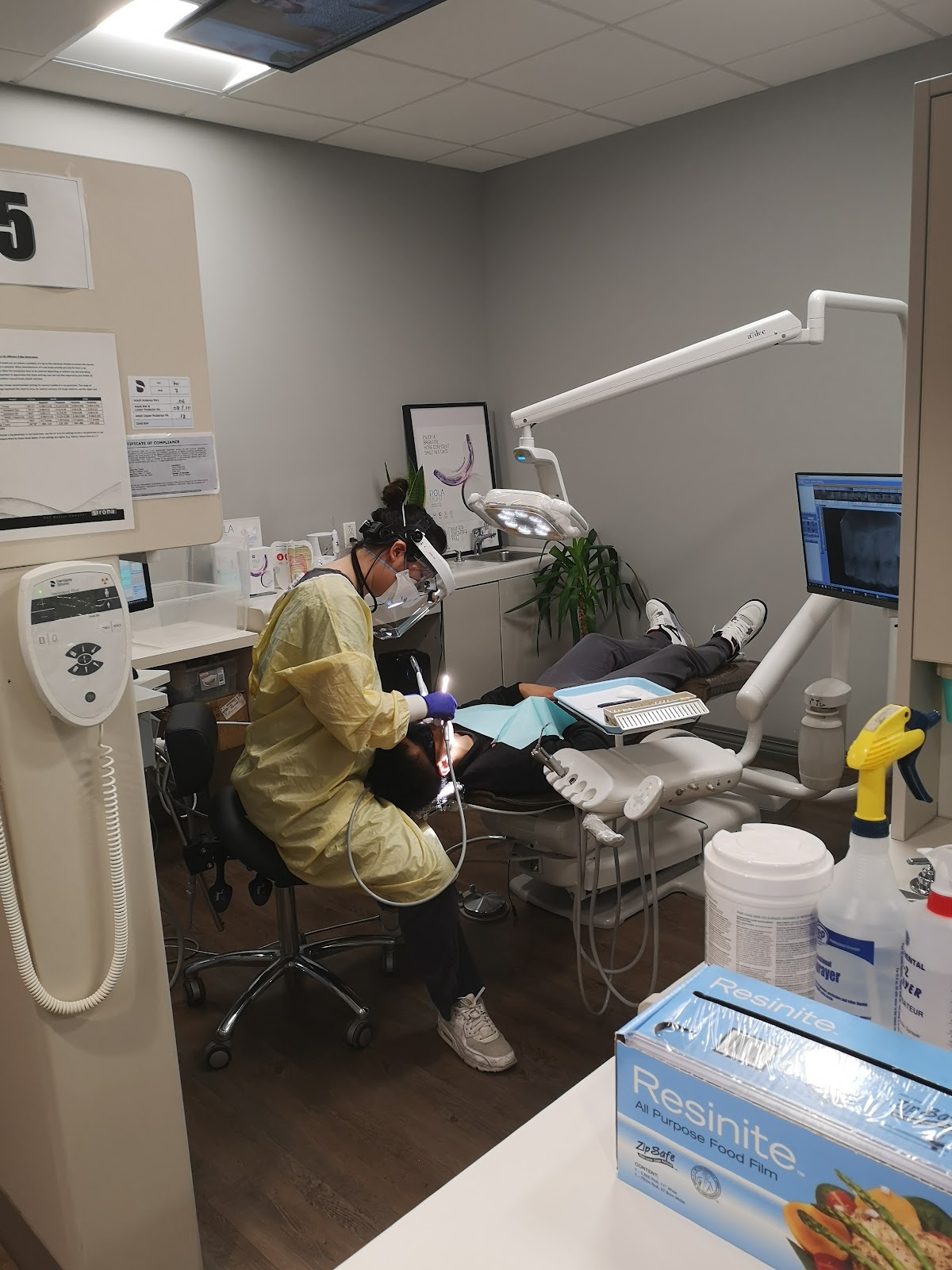 Fraser Street Dental dental clinic in Vancouver - Photo 7
