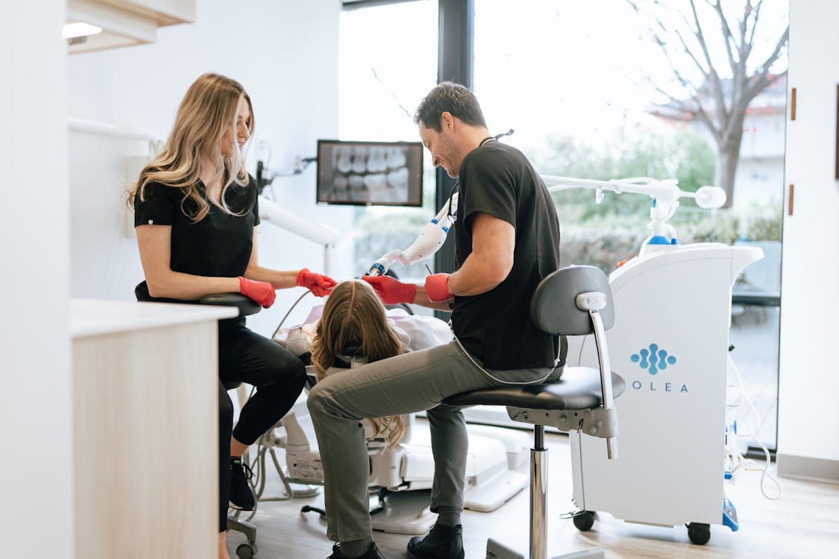 Oak Street Dental dental clinic in Victoria - Photo 3