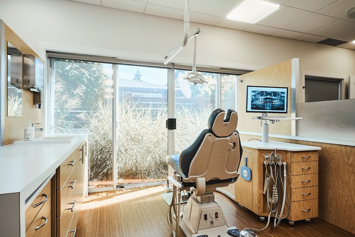 Thrive Orthodontics (formerly Bellamy Orthodontics) dental clinic in Nanaimo - Photo 2