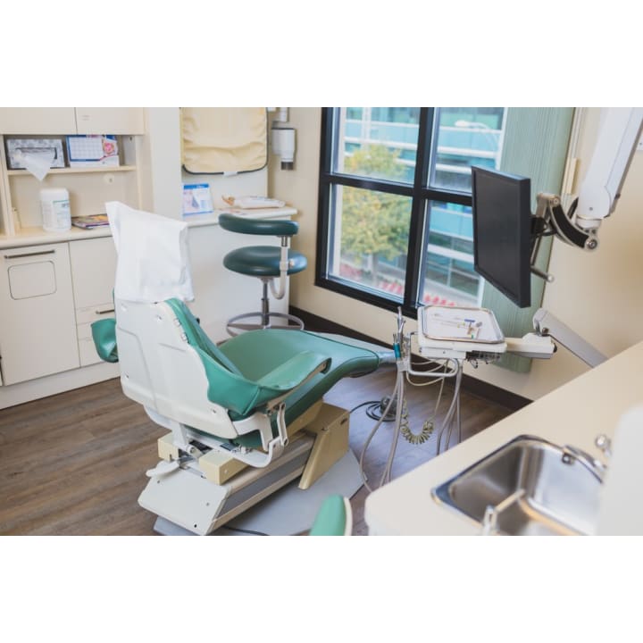 Vic West Dentistry dental clinic in Victoria - Photo 2
