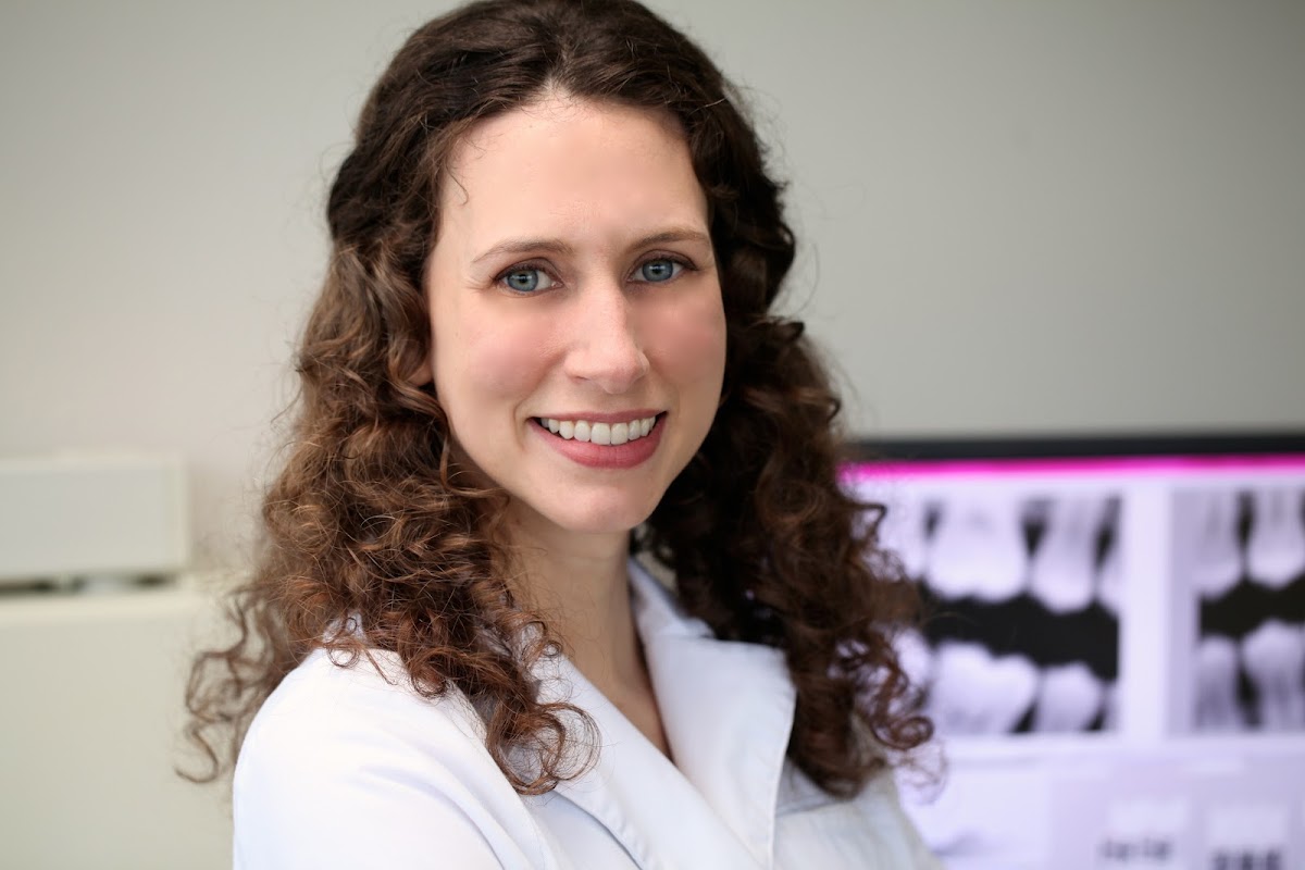 Elk Lake Dentistry dental clinic in Victoria - Photo 4