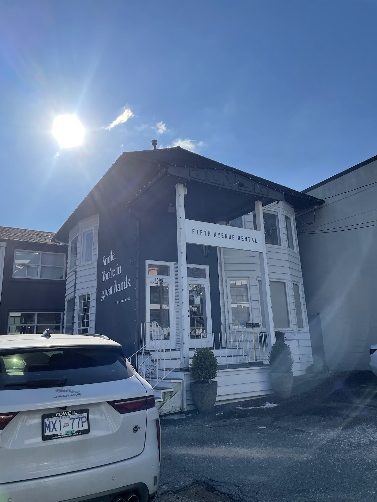 Fifth Avenue Dental Centre dental clinic in Vancouver - Photo 9