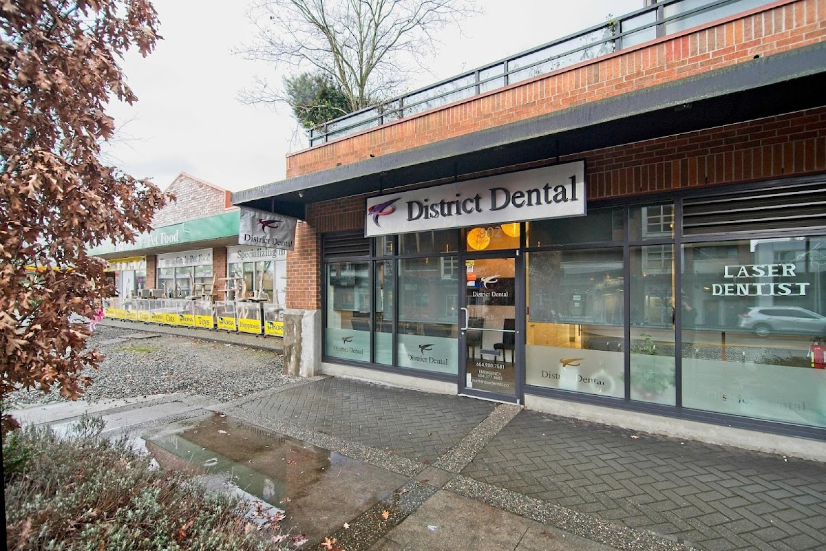 District Dental dental clinic in North Vancouver - Photo 3