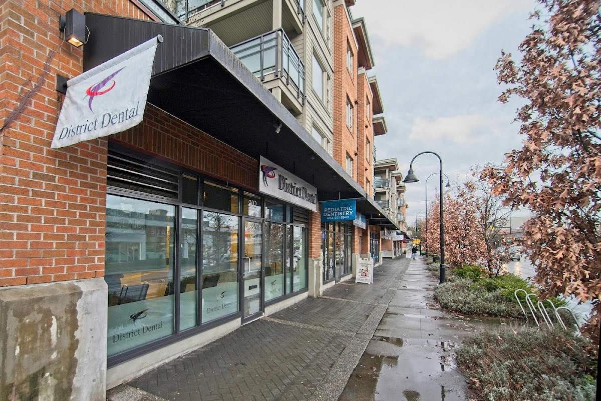 District Dental dental clinic in North Vancouver - Photo 4