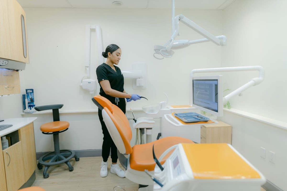 South Hill Dentist dental clinic in Vancouver - Photo 2