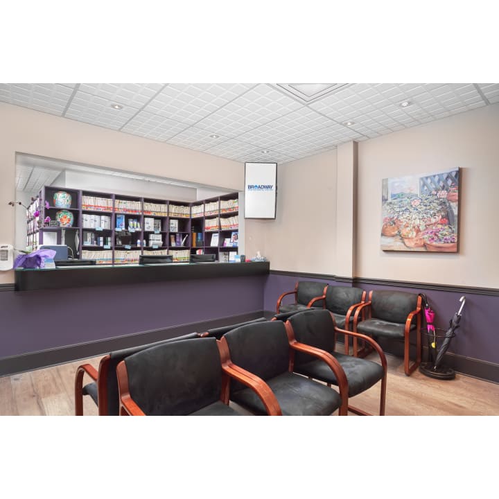 Broadway Station Dental dental clinic in Vancouver - Photo 8