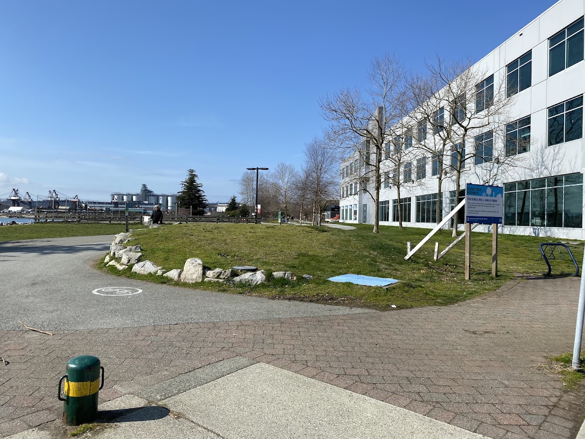 Harbourside Dental Group dental clinic in North Vancouver - Photo 9