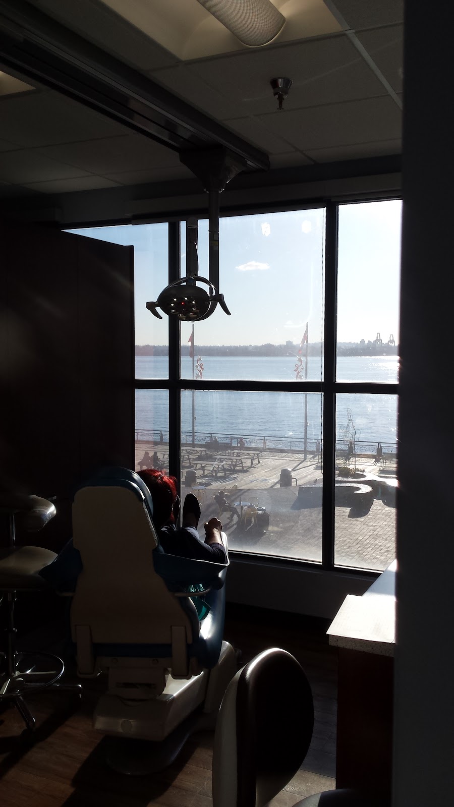 Esplanade Dental Centre dental clinic in North Vancouver - Photo 5
