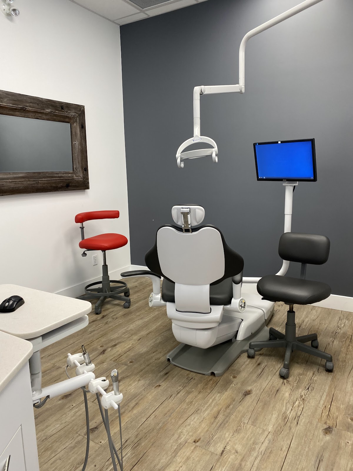 Peak Dental Arts - Marine Drive dental clinic in North Vancouver - Photo 2