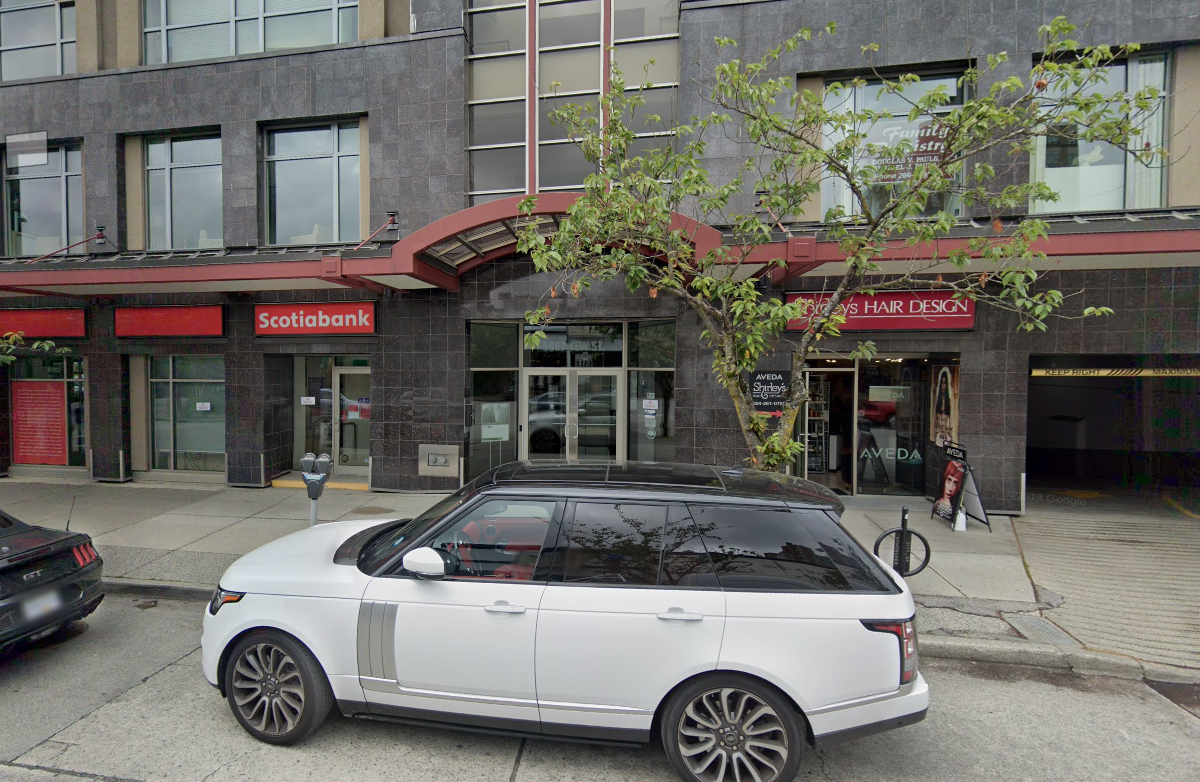 West 41st Dentistry at Yew dental clinic in Vancouver - Photo 8