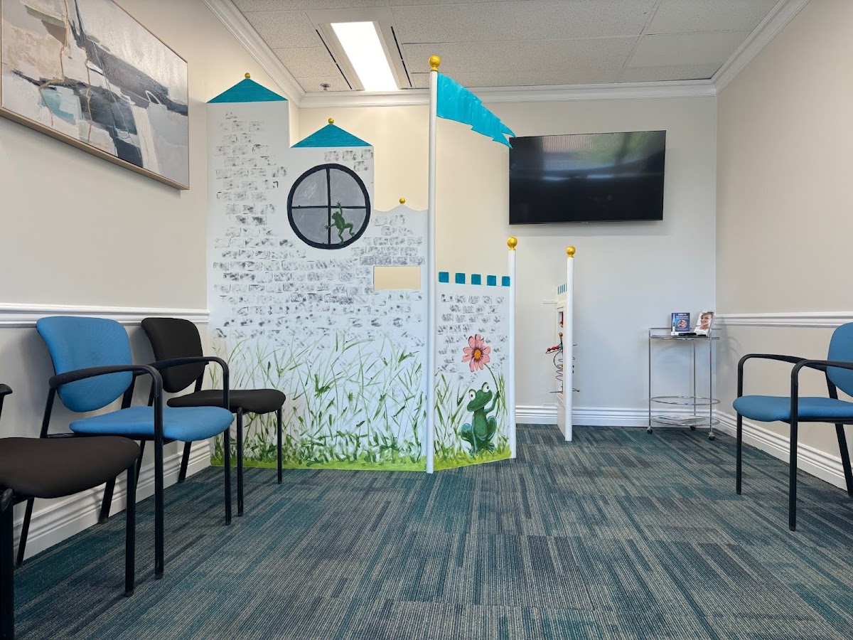 West 41st Dentistry at Yew dental clinic in Vancouver - Photo 10