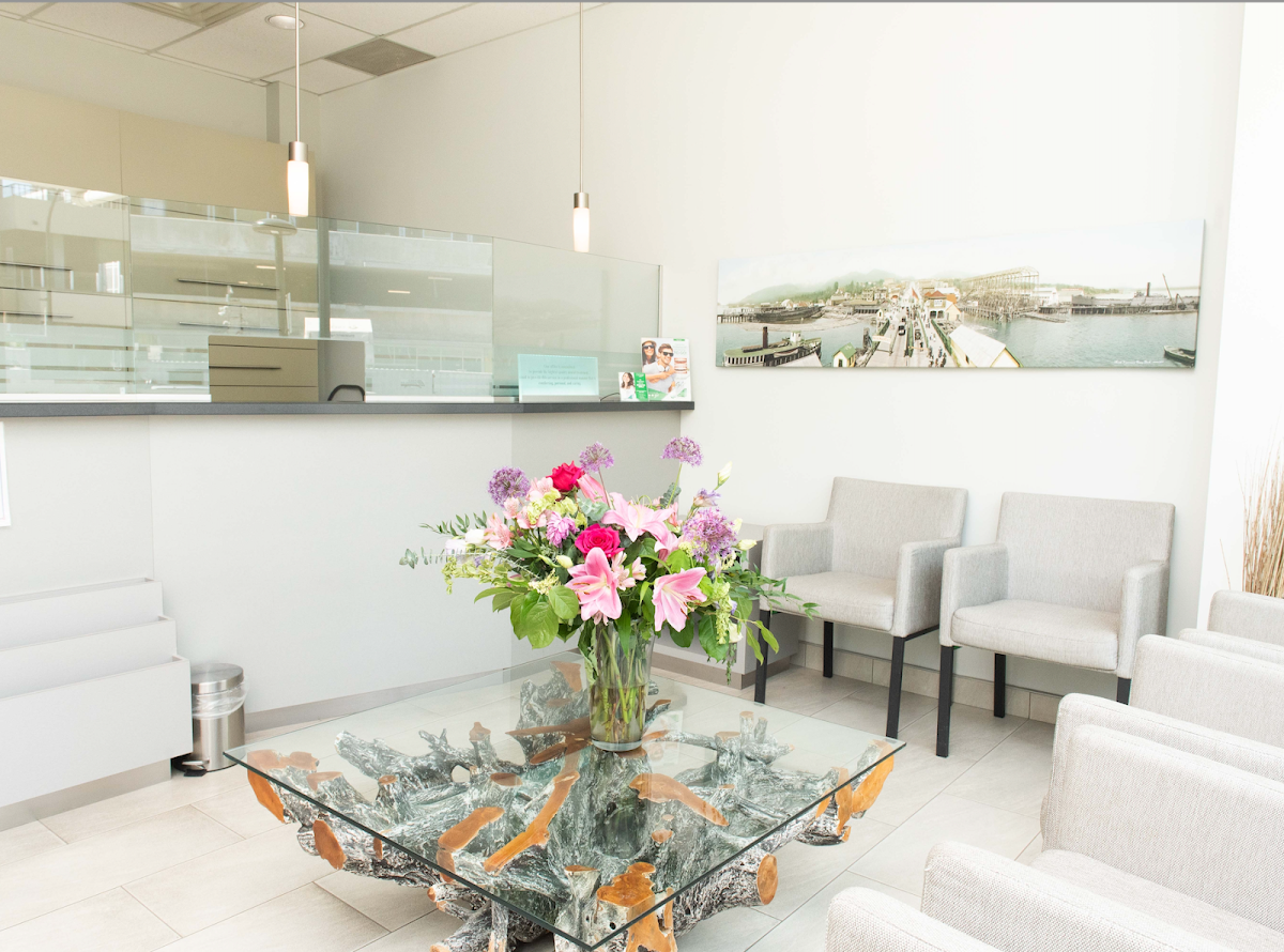 Lonsdale Quay Dental Centre dental clinic in North Vancouver - Photo 2
