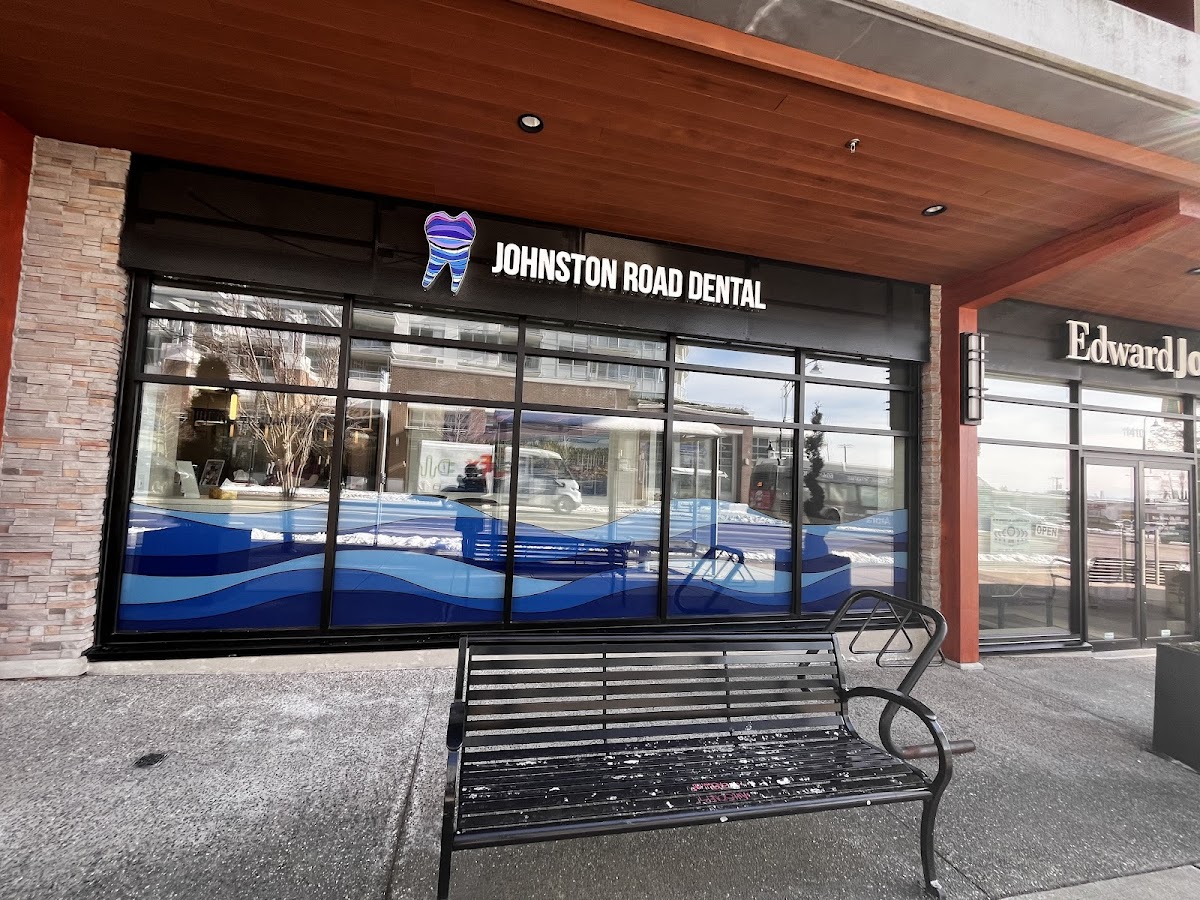 Johnston Road Dental dental clinic in White Rock - Photo 1