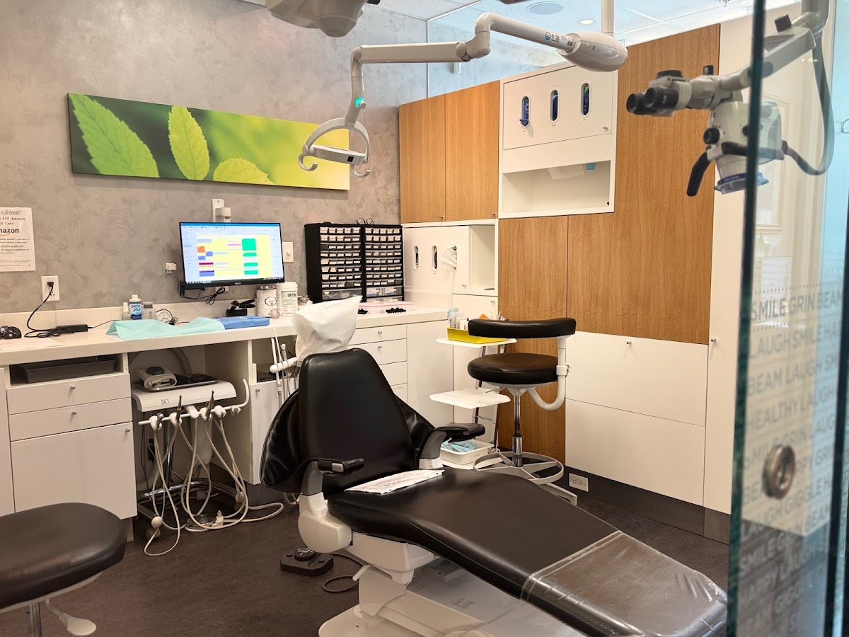 Enhance Dental Centre - Kitsilano, Vancouver dental clinic in Vancouver - Photo 3