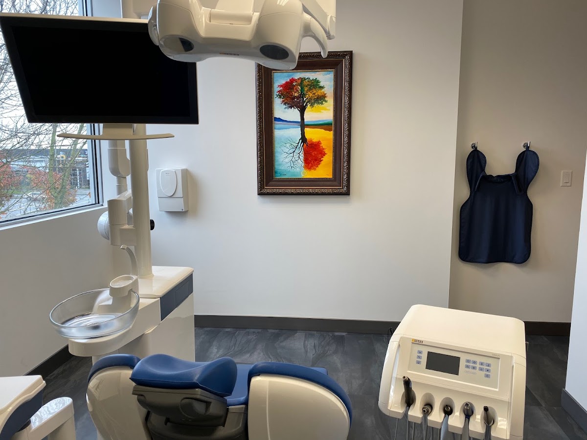 Four Winds Dental dental clinic in Surrey - Photo 5