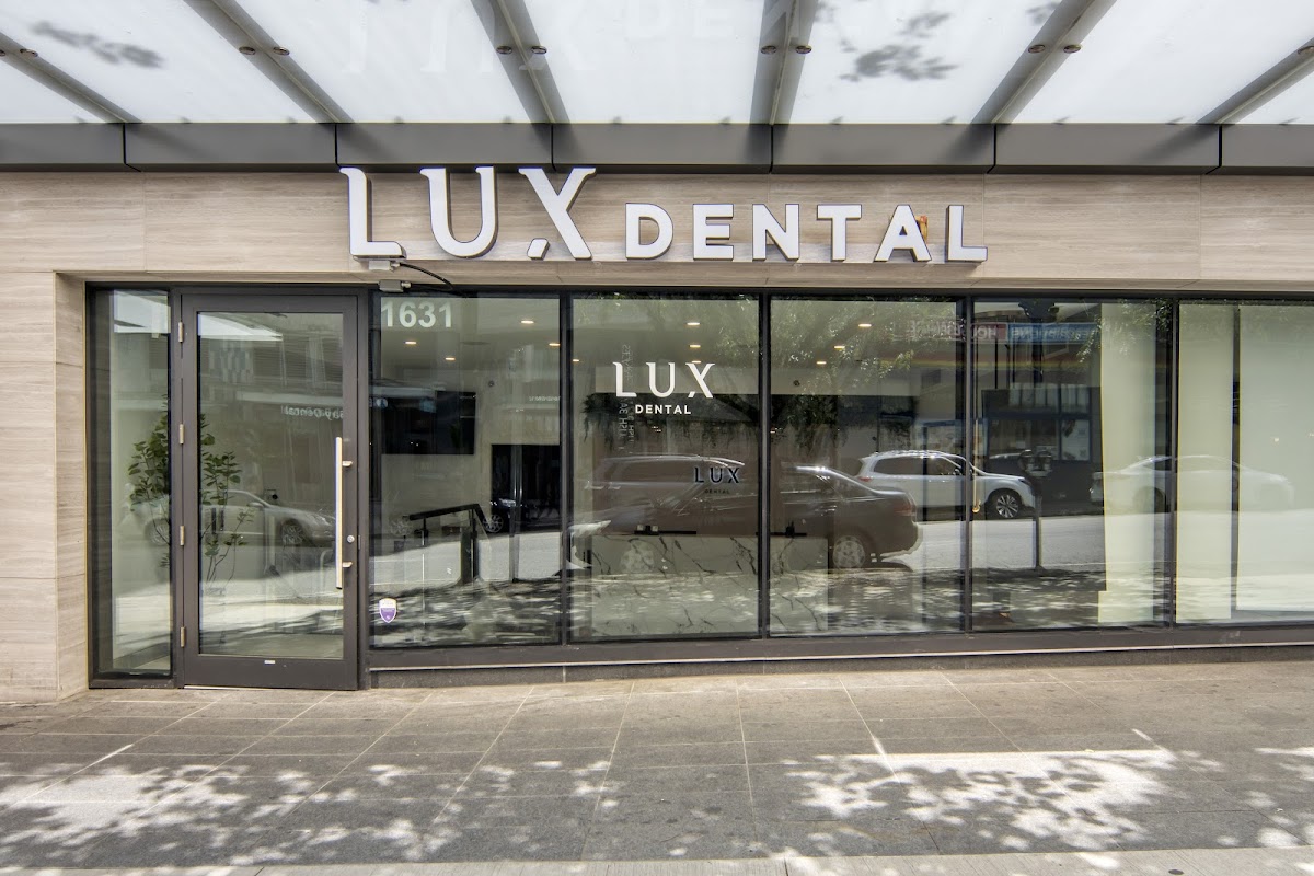 Lux Dental Clinic dental clinic in Vancouver - Photo 5