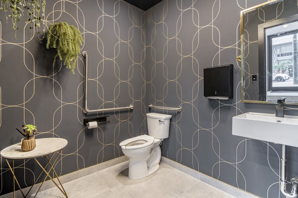 Lux Dental Clinic dental clinic in Vancouver - Photo 7