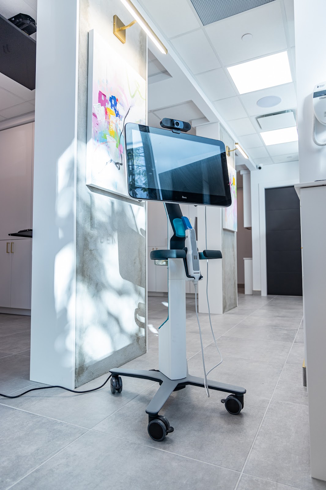 Lux Dental Clinic dental clinic in Vancouver - Photo 9
